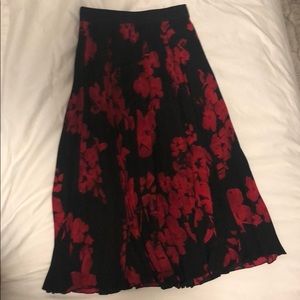 Floral pleated skirt